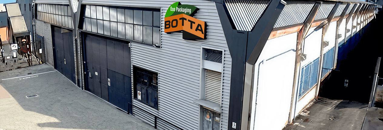 The Botta family with BOTTA packaging