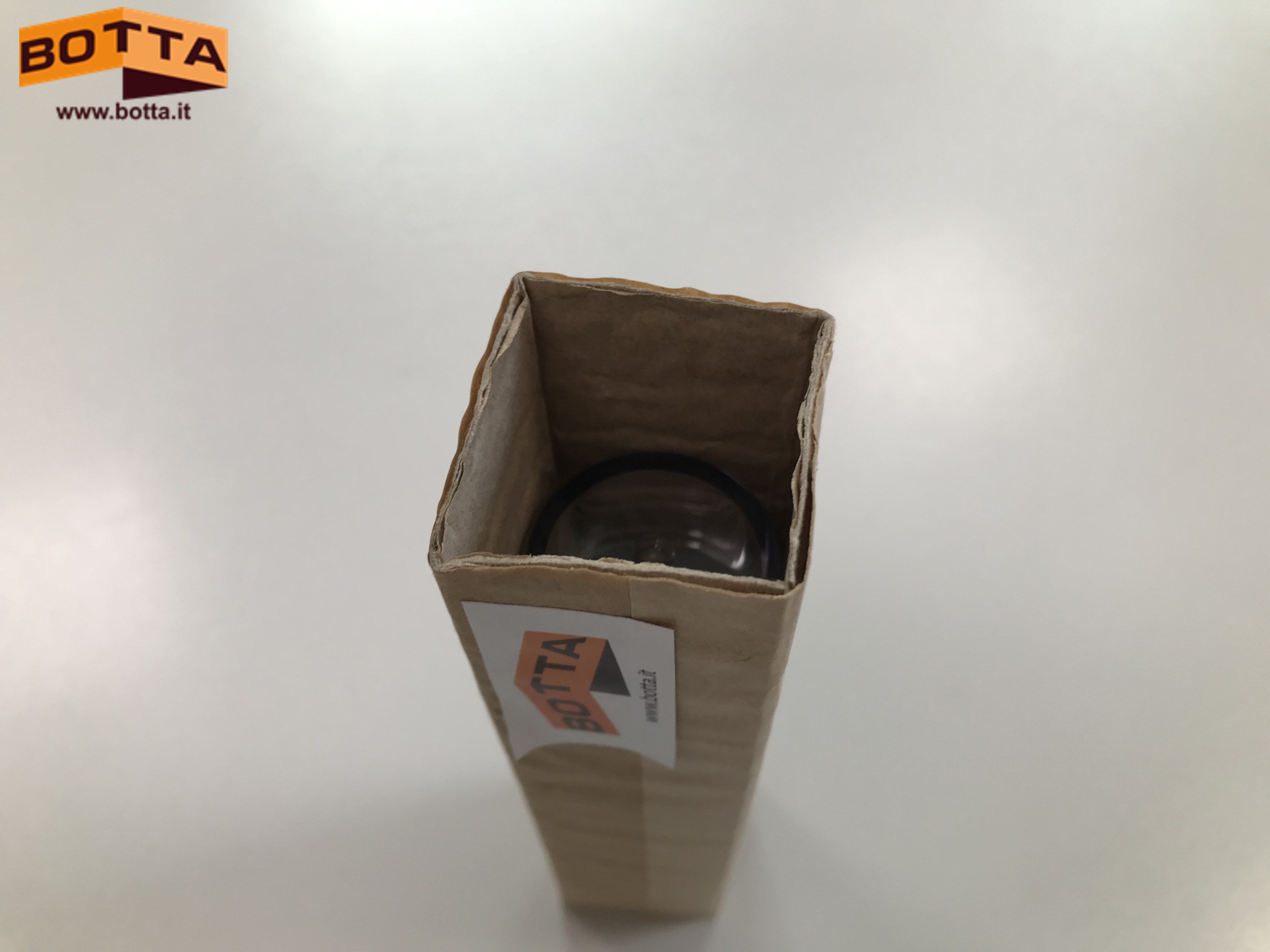 BOTTA PACKAGING » eco-packaging solutions - Eco-Paper Stretch Film